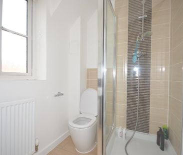 2 bedroom semi-detached house to rent - Photo 5