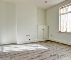 2 BEDROOM House - End Terrace - Photo 2