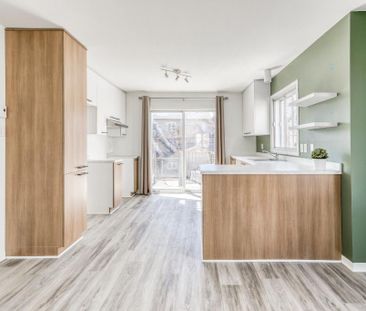 SAINTE-THÉRÈSE 4 1/2 **SUPERBE LOGEMENT COMPLÈTEMENT RÉNOVÉ ET BIEN... - Photo 1