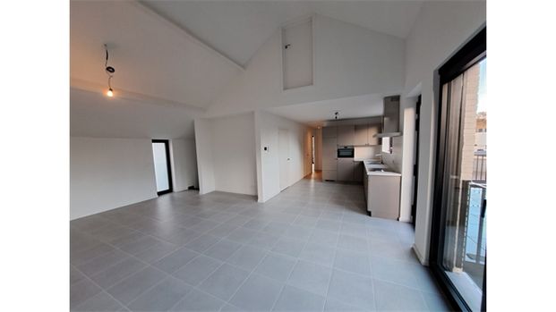 Een nieuwbouw appartement op de eerste verdieping met terras - Foto 1