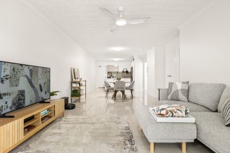 Spacious & Modern Inner-City Apartment in Prime Stafford Location - Photo 4