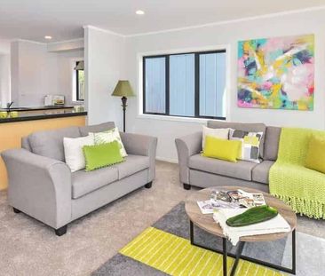 Sunny and Spacious house in great location - Photo 1