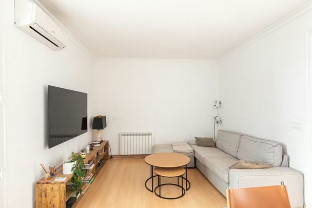 Carrer de Pau Alsina, Barcelona, Catalonia 08025 - Photo 1