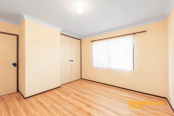 SPACIOUS 2 BEDROOM UNIT WITH BALCONY AND L.U.G - Photo 1