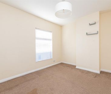 2 bed House - End Terrace To Let - Photo 3