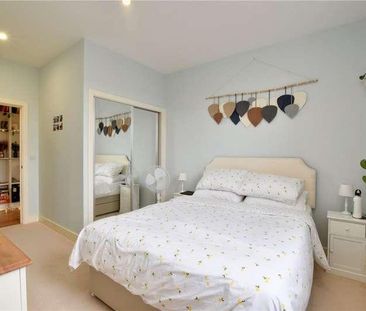 Campbell Court, Meadowside, London, SE9 - Photo 6