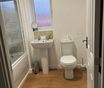 Room in a Shared House, Shortridge Drive, CV6 - Photo 1