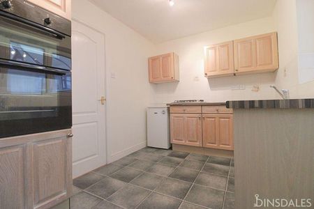 2 bedroom semi-detached house to rent - Photo 4