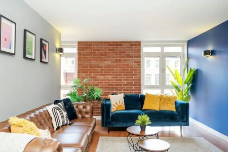 Studio Bronze - Photo 4