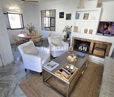 2 Bedroom Townhouse For Rent in New Golden Mile, Málaga - Photo 3