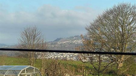 Stansfield Place, Idle, BD10 - Photo 3