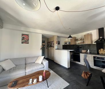 Location Appartement 3 pièces 58m² NARBONNE 11100 - Photo 4