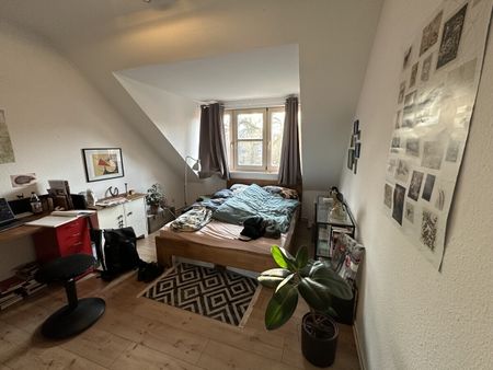 Schwachhausen: besonders geschnittene 4 Zi. DG-Wohnung mit Loggia, EBK, Kellerraum und TG-Stellplatz - Foto 4