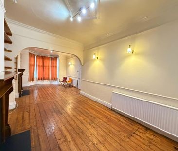 4 bedroom terraced house to rent - Photo 3