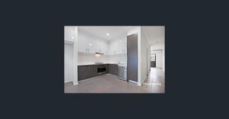 Modern 2-Bedroom Home with Natural Light and Balcony - Photo 4