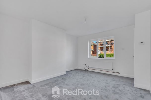 3 bed terraced house to rent in Smeaton Road, Upton, Pontefract, West Yorkshire, WF9 - Photo 1