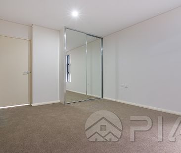 Spacious Two Bedroom Apartment For Rent !!! new paint ! Carlingford West catchment - Photo 5