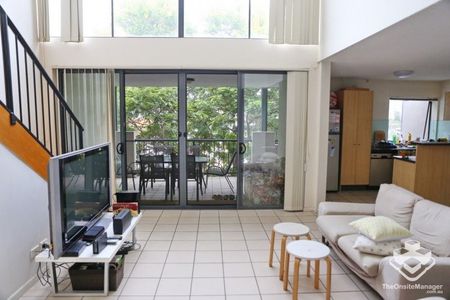 Three bedrooms apartment at central of Toowong - Photo 4