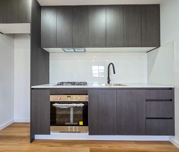 Brand-New Studio in Prime Location - Photo 1