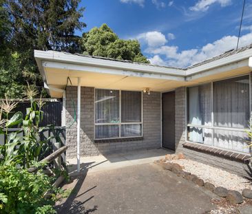TIDY TWO BEDROOM UNIT TWO BLOCKS FROM BLAKES GROCERS - Photo 6
