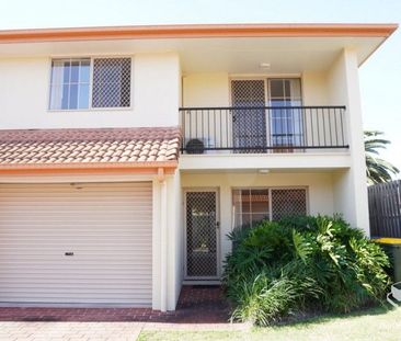 Walk to School! Sweet townhouse for rent in Sunnybank Hills - Photo 6