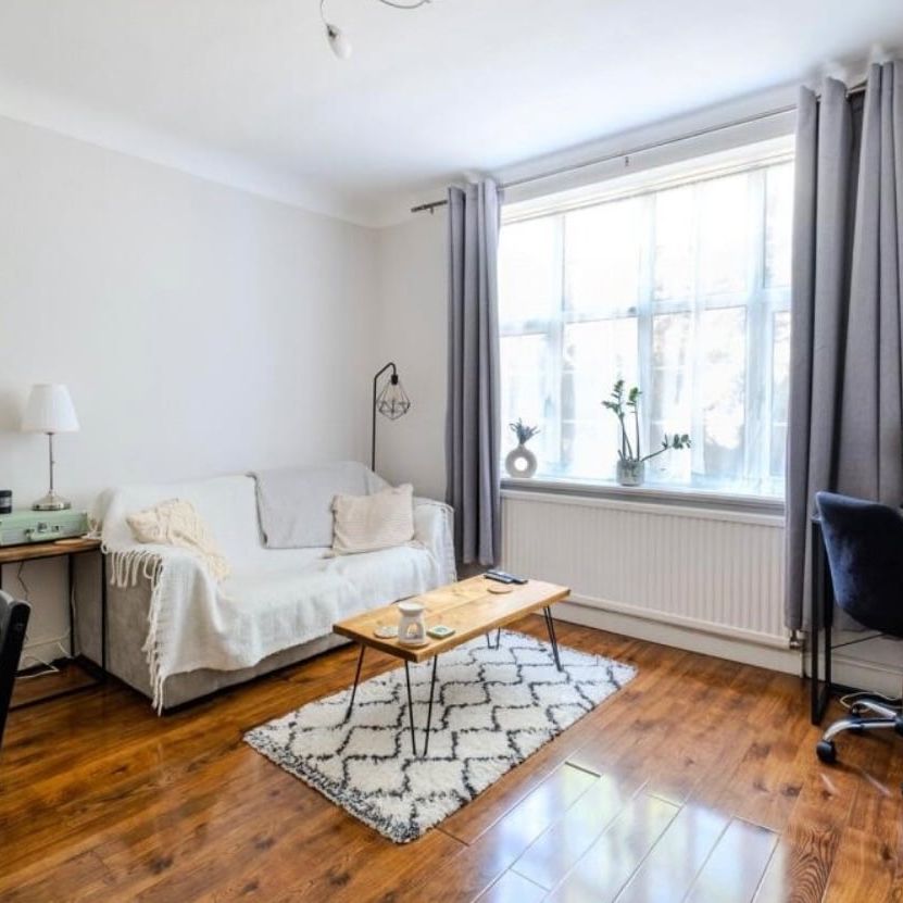 1 Bed Flat, Leigham Court Road, SW16 - Photo 1