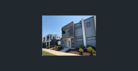 Modern Comfort in a Family-Friendly Neighbourhood - Photo 5