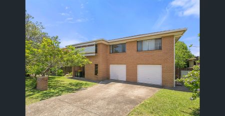Spacious Family Living in the Heart of Carindale - Photo 5