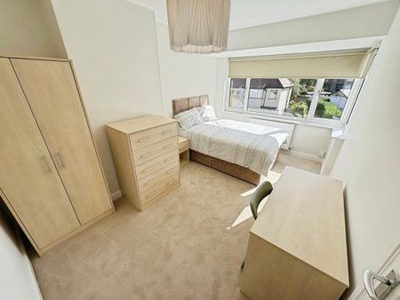 5 bedroom semi-detached house to rent - Photo 5