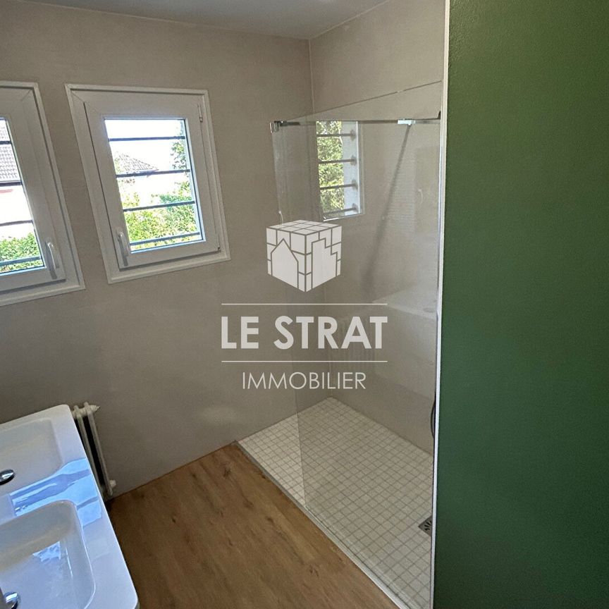 Location Maison 5 pièces 130m² - Photo 1
