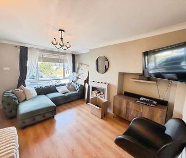 2 bedroom end of terrace house to rent - Photo 2