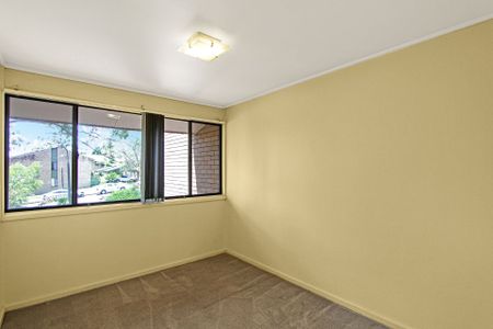 Well Maintained Townhouse with Convenience! Move in Now! - Photo 2