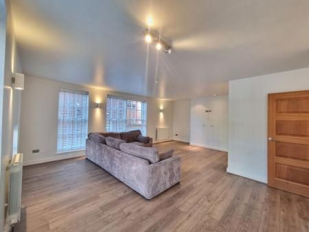 Clarendon Park Road, Clarendon Park, Leicester - Photo 2