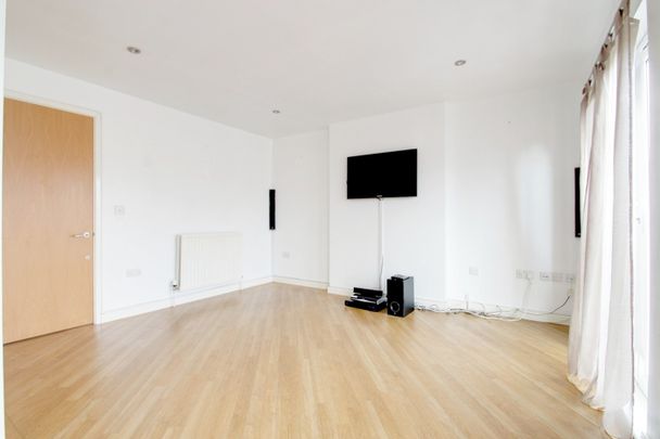 3 Bed Terraced House, Comfort Street, SE15 - Photo 1