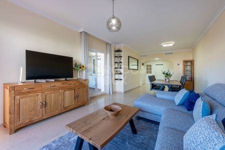 Exclusive apartment with panoramic views of the Mediterranean and the mountain - Photo 5