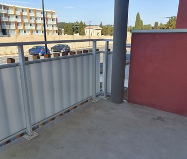 Nîmes : appartement T2 terrasse - Photo 4