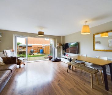 3 bedroom House in Horsley Road, Maidenhead - Photo 2