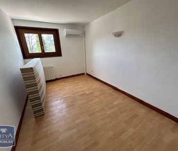 Location Appartement 3 pièces 54m² ST FERREOL D AUROURE 43330 - Photo 5
