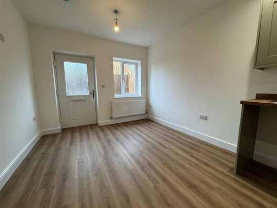 1 bedroom detached bungalow to rent - Photo 1