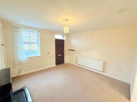 2 bedroom terraced house to rent - Photo 4