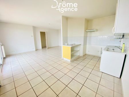 Location Appartement 2 pièces 53m² ST MARCEL LES VALENCE 26320 - Photo 2