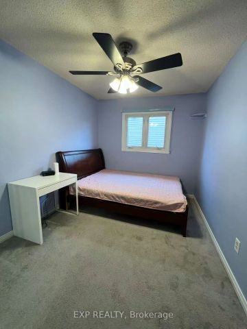 1009 Meadowridge Crescent #2nd B - Photo 3