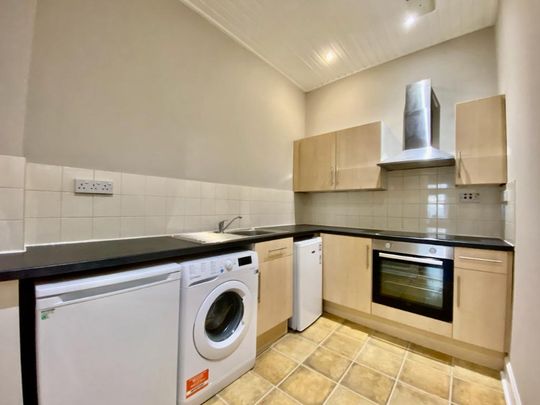 3 bedroom flat to rent - Photo 1