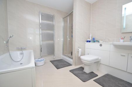 Heacham Avenue, Ickenham, UB10 - Photo 5