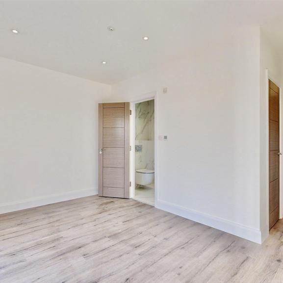 5 bedroom semi-detached house to rent - Photo 1