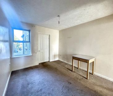 Charming 3 Bedroom Mid-Terraced Home in Kessingland – Neutral Decor... - Photo 1