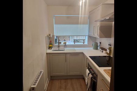 1 Bed Flat, Middleton, LS10 - Photo 4