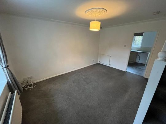 2 bedroom end of terrace house to rent - Photo 1