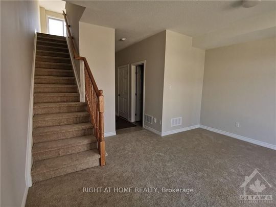 For Lease - 1414 Hemlock Road, Manor Park - Cardinal Glen and Area, Ontario - Photo 1