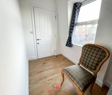 Holloway Road, Islington, London, N7 - Photo 3